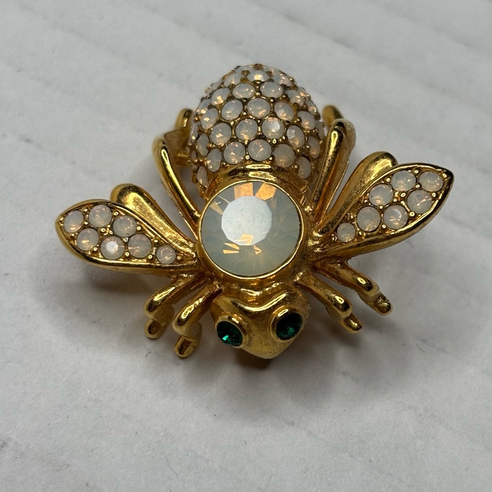 JOAN RIVERS CLASSICS COLLECTION Crystal Gold Tone Bee Brooch